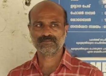 ജനറൽ-കമ്പാർട്ട്‌മെന്റിൽ-അപ്പൂപ്പനൊപ്പം-കിടക്കുകയായിരുന്ന-ആറുവയസുകാരിക്ക്-നേരെ-ക്രൂരമായ-ലൈംഗികാതിക്രമം,-കൊല്ലം-സ്വദേശി-അറസ്റ്റിൽ,-ഉറങ്ങുകയായിരുന്ന-തമിഴ്-ബാലികയെ-പീഡിപ്പിച്ചത്-ആരുമറിയാതെ-സ്വന്തം-സീറ്റിലേക്ക്-എടുത്തുകൊണ്ടുപോയി
