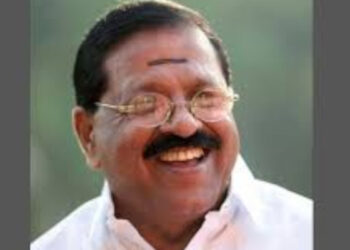 തീക്കൊള്ളികൊണ്ട്-തല-ചൊറിയരുത്…-സംഘടന-മര്യാദ-പാലിക്കണം.-ഉമ്മൻചാണ്ടിയുടെ-ഫ്ലക്സ്-കീറിയവർ-കോൺഗ്രസുകാരല്ല,-എന്നിട്ട്-ജയിക്കാൻ-ശവകുടീരത്തിൽ-പോയ-എതെങ്കിലും-ഒരുത്തൻ-പ്രതികരിച്ചോ??-രാജ്-മോഹന്‍-ഉണ്ണിത്താന്‍