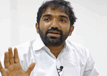 ‘തെരുവിലിറങ്ങിയുള്ള-പ്രതിഷേധം-യഥാർഥ-പൊതുജനവികാരമാണെന്ന്-പറയാൻ-കഴിയില്ല;-പ്രവർത്തകർ-പക്വത-കാണിക്കണം;-ഇത്തരം-പ്രകടനങ്ങൾക്ക്-പിന്നിൽ-ബാഹ്യസമ്മർദങ്ങൾ-ഉണ്ടോ-എന്ന്-പരിശോധിക്കണം’-–-ചാണ്ടി-ഉമ്മൻ
