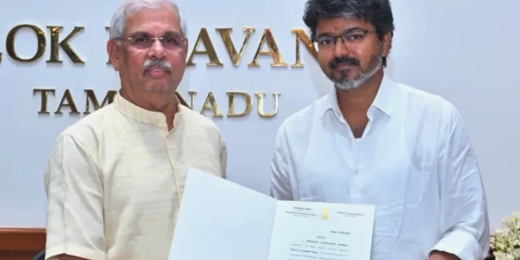 തമിഴ്നാട്-മുഖ്യമന്ത്രിയായി-വിജയ്-നാളെ-സത്യപ്രതിജ്ഞ-ചെയ്യും!-120-എംഎൽഎമാരുടെ-പിന്തുണയോടെ-ഗവർണറെ-കണ്ടു