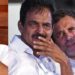 കെ-സിയെ-അല്ലാതെ-രണ്ടാമതൊരു-പേര്-ചിന്തിക്കാതെ-നേതൃത്വം,-പക്ഷെ-വി-ഡിയെ-എങ്ങനെ-ഒതുക്കണമെന്നുമറിയില്ല!!-മുഖ്യമന്ത്രി-കസേരയല്ലാതെ-ഏതു-മന്ത്രി-സ്ഥാനവും-ചോദിക്കാം-നിർദേശം,-വേണ്ടെന്ന്-വി-ഡി… -ചെന്നിത്തലയ്ക്ക്-ഓഫർ-സ്പീക്കർ-പദവി?