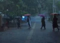 വേനൽമഴ-കനത്തു;-സംസ്ഥാനത്ത്-വ്യാപക-നാശനഷ്ടം,-പലയിടത്തും-ഗതാഗത-തടസം