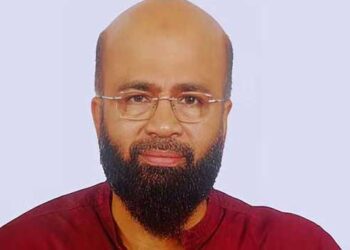 2017ലെ-കാലിയ-റഫീക്-വധക്കേസിൽ-പ്രതി,-അവയവ-കച്ചവടത്തിൽ-അറസ്റ്റിലായ-നജീബിന്-പല-പ്രമുഖരുമായി-ബന്ധം?-പോത്താനിപ്പറമ്പിലെ-ഫ്ലാറ്റിൽ-നിന്നു-ലഭിച്ച-ഡയറിയിൽ-പലരുടേയും-പേരുകൾ!!-അവയവദാനത്തിന്റെ-മറവിൽ-വിദേശത്തേക്കു-മനുഷ്യക്കടത്ത്-നടന്നിട്ടുണ്ടോയെന്നതും-അന്വേഷണ-പരിധിയിൽ,-കേസിൽ-പ്രതിയായ-രാജേഷിനെ-അന്വേഷിച്ചുചെന്ന-പോലീസിനു-നേരെ-പട്ടിയെ-അഴിച്ചുവിട്ട്-മുങ്ങി