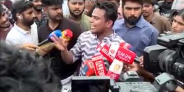 ‘ഞങ്ങളെ-തല്ലിയവൻമാരെ-നന്നായി-അറിയാം,-ഒരുത്തന്റെ-പേര്-മനീഷ്,-അവന്റെ-വീട്-കമ്പം,-മറ്റൊരുത്തന്റെ-പേര്-അജീഷ്,-അവന്റെ-വീട്-പുതുപ്പരിയാരം,-മറ്റൊരുത്തൻ-ഇവിടുത്തെ-എസ്ഐ-രജിത്ത്…-എല്ലാവരേയും-ഞങ്ങൾ-നോക്കിവച്ചി‌ട്ടുണ്ട്,-ഞങ്ങൾ-അടിക്കാൻ-തുടങ്ങിയാൽ,-ഞങ്ങളുടെ-ഭീകരതയ്ക്ക്-അതിരുണ്ടാവില്ല…പോലീസിനു-നേരെ-കൊലവിളി-പ്രസം​ഗം,-50-എസ്എഫ്‌ഐ-പ്രവർത്തകർക്കെതിരെ-ജാമ്യമില്ലാ-വകുപ്പിൽ-കേസ്