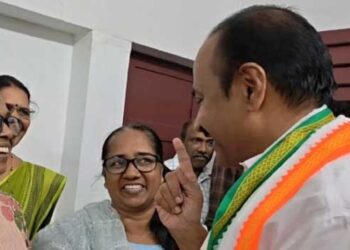 ആദ്യ-മന്ത്രിസഭാ-യോ​ഗത്തിൽ-തന്നെ-മുഖ്യമന്ത്രി-വാക്ക്-പാലിക്കുമോ?-ആശാ-സമരസമിതി-നേതാക്കളുമായി-കന്റോൺമെന്റ്-ഹൗസിൽ-കൂടിക്കാഴ്ച!!-ആദ്യ-ക്യാബിനറ്റിൽ-തന്നെ-പ്രഖ്യാപനം-ഉണ്ടാകുമെന്ന്-പ്രതീക്ഷ-എംഎ-ബിന്ദു