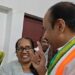 ആദ്യ-മന്ത്രിസഭാ-യോ​ഗത്തിൽ-തന്നെ-മുഖ്യമന്ത്രി-വാക്ക്-പാലിക്കുമോ?-ആശാ-സമരസമിതി-നേതാക്കളുമായി-കന്റോൺമെന്റ്-ഹൗസിൽ-കൂടിക്കാഴ്ച!!-ആദ്യ-ക്യാബിനറ്റിൽ-തന്നെ-പ്രഖ്യാപനം-ഉണ്ടാകുമെന്ന്-പ്രതീക്ഷ-എംഎ-ബിന്ദു