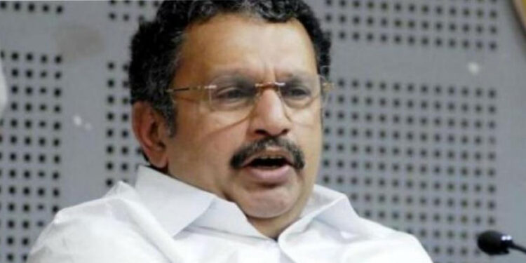 സത്യപ്രതിജ്ഞയ്ക്ക്-മുൻപേ-സമരം!-സ്വന്തം-സർക്കാർ-പെട്രോൾ-വില-കൂട്ടിയത്-ഇവർ-അറിഞ്ഞില്ലേ?-മഹിളാ-മോർച്ചയെ-പരിഹസിച്ച്-കെ.-മുരളീധരൻ