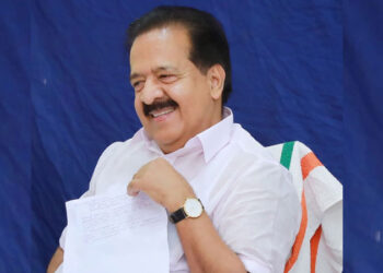 ആഭ്യന്തര-മന്ത്രിയായി-രമേശ്-ചെന്നിത്തല-സത്യപ്രതിജ്ഞ-ചെയ്ത്-അധികാരമേറ്റു