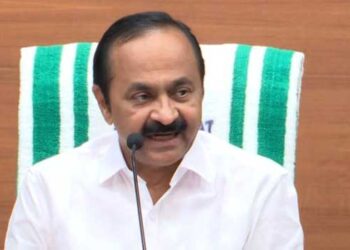 വിഡിഎസ്-സർക്കാർ-ആദ്യം-ചെക്ക്-വെച്ചത്-മഹിളാമോർച്ചാ-സമരത്തിന്…-കെഎസ്ആർടിസികളിൽ-സ്ത്രീകൾക്ക്-സൗജന്യ-യാത്ര-ജൂൺ-15-മുതൽ-സൗജന്യ-യാത്ര,-ആശമാർക്ക്-ആദ്യ-ഘട്ടം-3000-രൂപയുടെ-വേതന-വർധനവ്,-പാചകത്തൊഴിലാളികളുടെ-വേതനം-1000-രൂപ-വർദ്ധിപ്പിച്ചു,-വയോജനങ്ങൾക്ക്-പ്രത്യേക-വകുപ്പ്…