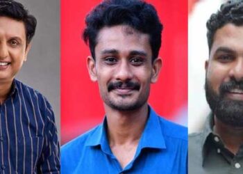വന്ദേമാതരത്തിൽ-പിടിച്ചുകയറി-ആദ്യദിനം-ഇടത്-നേതാക്കളും-കുട്ടി-സഖാക്കളും,-മുഹമ്മദ്-റിയാസിന്-ആശങ്ക,-അധികാരത്തിലേറിയ-ആദ്യ-ദിനം-തന്നെ-ഗവർണർ-രാജേന്ദ്ര-ആർലേക്കറെ-സന്തോഷിപ്പിക്കാൻ-മുഖ്യമന്ത്രി-വി-ഡി-സതീശന്-കഴിഞ്ഞിരിക്കുന്നു-എം-ശിവപ്രസാദ്!!-വന്ദേമാതരം-ആലപ്പിച്ചു-പൊതുചടങ്ങ്-ആരംഭിക്കണം-എന്ന്-ഒരു-നിയമവും-എവിടെയും-പറയുന്നില്ല-പിഎസ്-സഞ്ജീവ്
