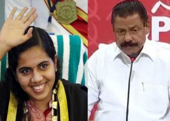 ‘ജില്ലാ-സെക്രട്ടറിയാകാൻ-കഴിവുള്ള-നേതാക്കൾ-ഇല്ല,-ആര്യാ-രാജേന്ദ്രനെ-കാറിൽ-കയറ്റിയപ്പോൾ-കാറി-തുപ്പുന്നത്-പോലെ-ആയിരുന്നു-സ്ത്രീകളുടെ-പ്രതികരണം-എംവി-​ഗോവിന്ദൻ!!-‘സംസ്ഥാന-സെക്രട്ടറി-എന്നാണ്-ഈ-പാർട്ടി-പ്രവർത്തനം-തുടങ്ങിയതെന്ന്-തനിക്കറിയാ’മെന്ന്-ഒരു-പ്രതിനിധിയുടെ-മറുപടി,-വേദിയിലിരുത്തി-വിമർശിച്ച്-തിരുവനന്തപുരം-ജില്ലാ-സെക്രട്ടേറിയറ്റ്