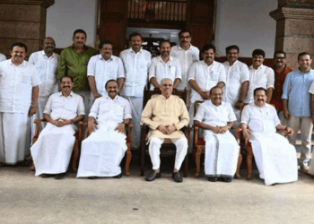 വകുപ്പുകളും-മന്ത്രിമാരും-തയ്യാർ;പട്ടിക-​ഗവർണ്ണർക്ക്-കൈമാറി;-ഫിഷറീസ്-ലീഗിന്-തന്നെ;-വൈദ്യുതി-വകുപ്പ്-സണ്ണി-ജോസഫിന്;-കെമുരളീധരന്-ആരോഗ്യവും-ദേവസ്വവും;-റവന്യു-എപി.അനില്‍കുമാറിന്